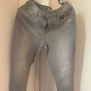 Gray denim washed jeans